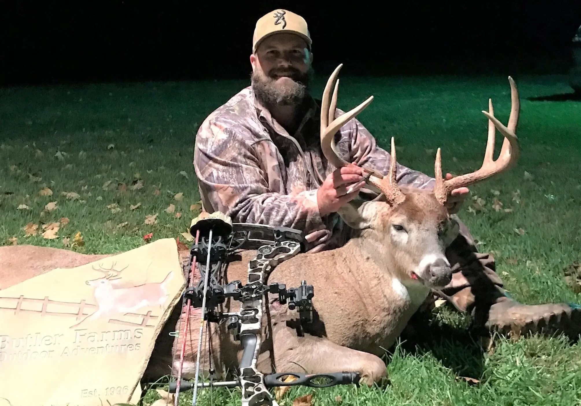 Whitetail Deer Hunting Image